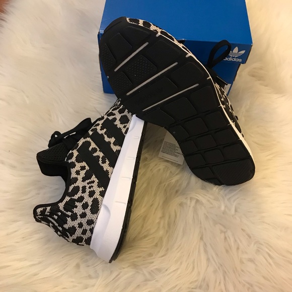 Adidas Leopard Swift Run NWT 7 - Picture 5 of 16
